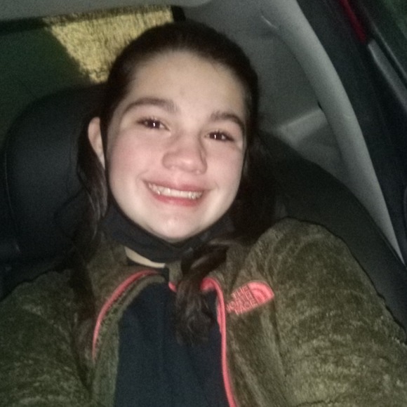 Meet your Posher, Gabby - Picture 1 of 1